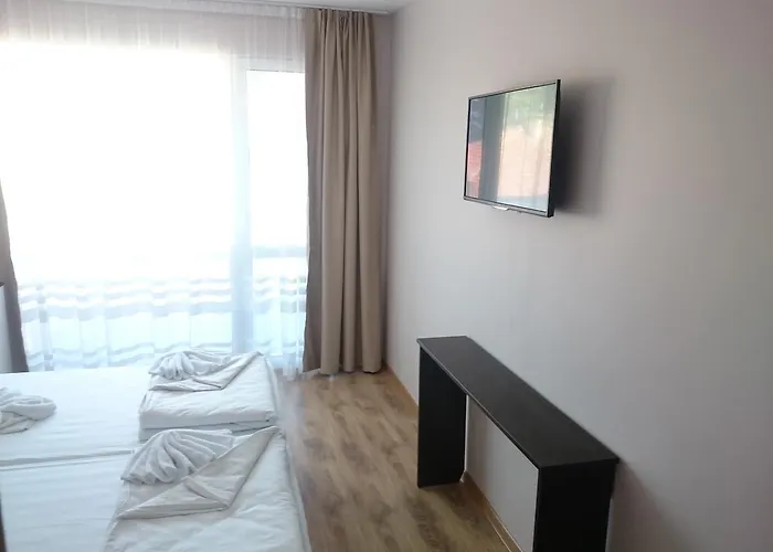 Kremikovci ホテル キテン